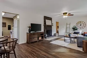 2137 14th St, Eau Claire, WI 54703 - Photo 2