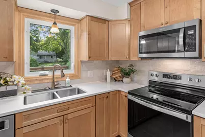 13241 Irving Avenue S, Burnsville, MN 55337 - Photo 14