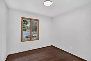10132 Johnson Ave S, Bloomington, MN 55437 - Photo 14