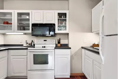 660 N 2nd Street #305, Minneapolis, MN 55401 - Photo 2