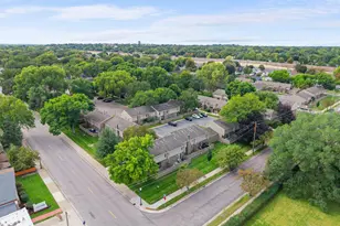 365 E 43rd St, Minneapolis, MN 55409 - Photo 34