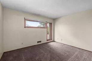 365 E 43rd St, Minneapolis, MN 55409 - Photo 12