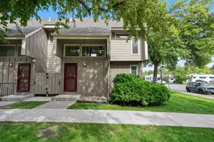 365 E 43rd St, Minneapolis, MN 55409 - Photo 1