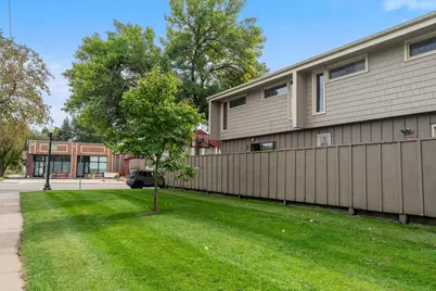 365 E 43rd Street, Minneapolis, MN 55409 - Photo 30