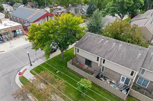 365 E 43rd St, Minneapolis, MN 55409 - Photo 32