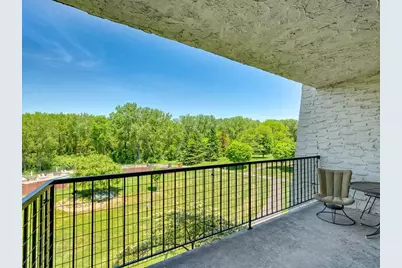 2455 Londin Lane E #322, Maplewood, MN 55119 - Photo 14
