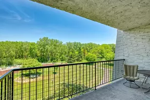 2455 Londin Ln E, Maplewood, MN 55119 - Photo 14