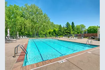 2455 Londin Lane E #322, Maplewood, MN 55119 - Photo 16