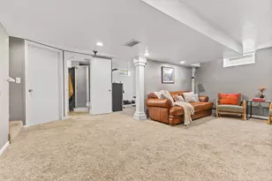 1965 Montana Ave E, Saint Paul, MN 55119 - Photo 22