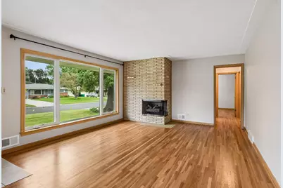 1416 Clarmar Avenue W, Roseville, MN 55113 - Photo 6