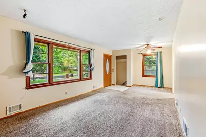 11324 Quinn Street NW, Coon Rapids, MN 55433 - Photo 4