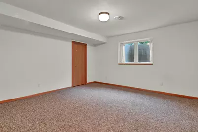 1020 S Oak Street, Lake City, MN 55041 - Photo 32
