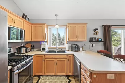 952 S Chestnut Street, Belle Plaine, MN 56011 - Photo 10