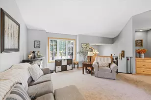 952 S Chestnut St, Belle Plaine, MN 56011 - Photo 4