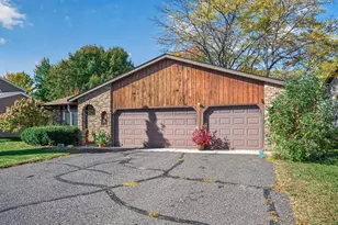 2236 Helena Ave N, Oakdale, MN 55128 - Photo 4