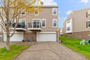 15726 Frisian Ln, Apple Valley, MN 55124 - Photo 2