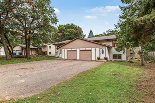 11442 Osage St NW, Coon Rapids, MN 55433 - Photo 10