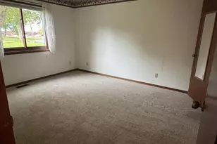 1890 Fox Ridge Dr, West Saint Paul, MN 55118 - Photo 16