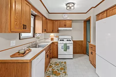 1658 Sherburne Avenue, Saint Paul, MN 55104 - Photo 10