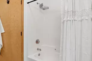 2530 E 34th St, Minneapolis, MN 55406 - Photo 20