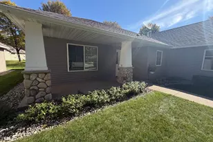 909 17th St SE, Willmar, MN 56201 - Photo 6
