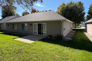 909 17th St SE, Willmar, MN 56201 - Photo 4