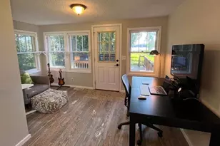 253 Peninsula Rd, Medicine Lake, MN 55441 - Photo 6