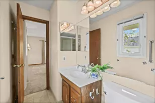 10243 Rich Rd, Bloomington, MN 55437 - Photo 18