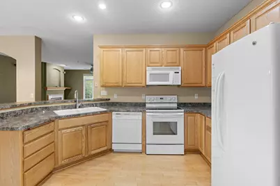 8841 Brunswick Path, Inver Grove Heights, MN 55076 - Photo 14