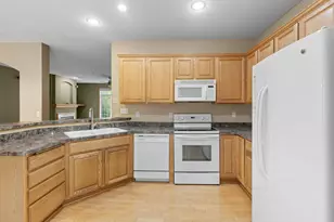 8841 Brunswick Path, Inver Grove Heights, MN 55076 - Photo 14
