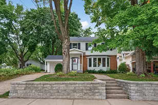 1216 1st St S, Stillwater, MN 55082 - Photo 2