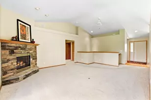 1724 Carleton Dr, Hastings, MN 55033 - Photo 14