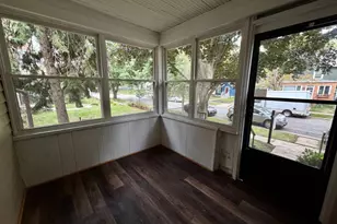 864 Delaware Ave, Saint Paul, MN 55107 - Photo 2