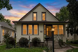 864 Delaware Ave, Saint Paul, MN 55107 - Photo 1