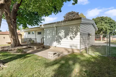 1405 5th Street NW, Austin, MN 55912 - Photo 8