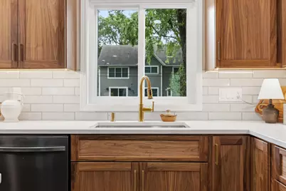 5613 Warden Avenue, Edina, MN 55436 - Photo 8