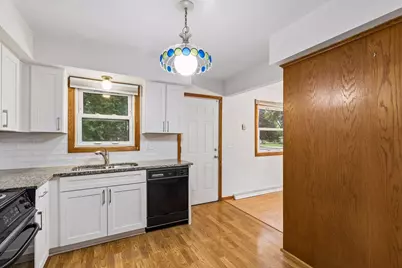 1616 Sandhurst Avenue E, Maplewood, MN 55109 - Photo 30