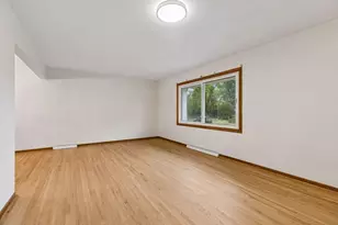 1616 Sandhurst Ave E, Maplewood, MN 55109 - Photo 16