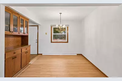 1616 Sandhurst Avenue E, Maplewood, MN 55109 - Photo 18