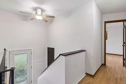 1616 Sandhurst Avenue E, Maplewood, MN 55109 - Photo 6