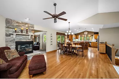 16185 Inglewood Drive, Lakeville, MN 55044 - Photo 4