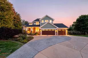 21761 Pine Tree Cir, Lakeville, MN 55044 - Photo 2