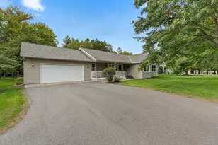 13867 Knollwood Dr, Baxter, MN 56425 - Photo 2