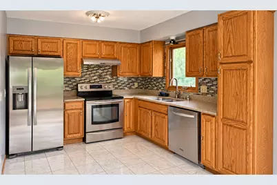 5316 Brookdale Drive N, Brooklyn Park, MN 55443 - Photo 2