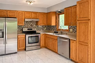 5316 Brookdale Dr N, Brooklyn Park, MN 55443 - Photo 2