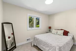 2566 Beacon St, Roseville, MN 55113 - Photo 18