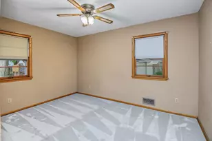 830 Pedersen St, Saint Paul, MN 55119 - Photo 8