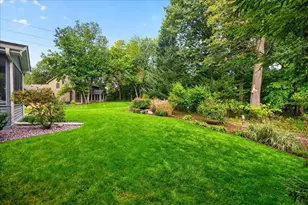 2398 Hunter Dr, Chanhassen, MN 55317 - Photo 10