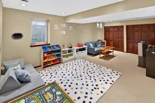 2398 Hunter Dr, Chanhassen, MN 55317 - Photo 54