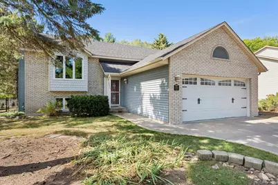 2824 McKinley Drive, Woodbury, MN 55125 - Photo 2